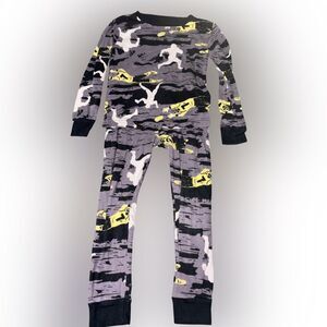 Carters size 5 football snug fit long sleeve pajamas
